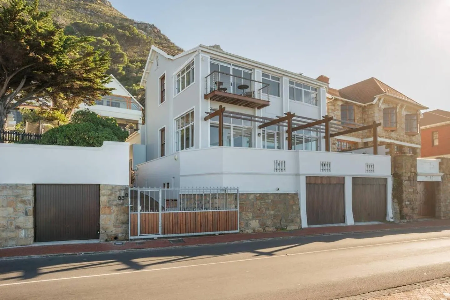 Oceanfront Penthouse By Open Home Muizenberg 0*,  Sudafrica